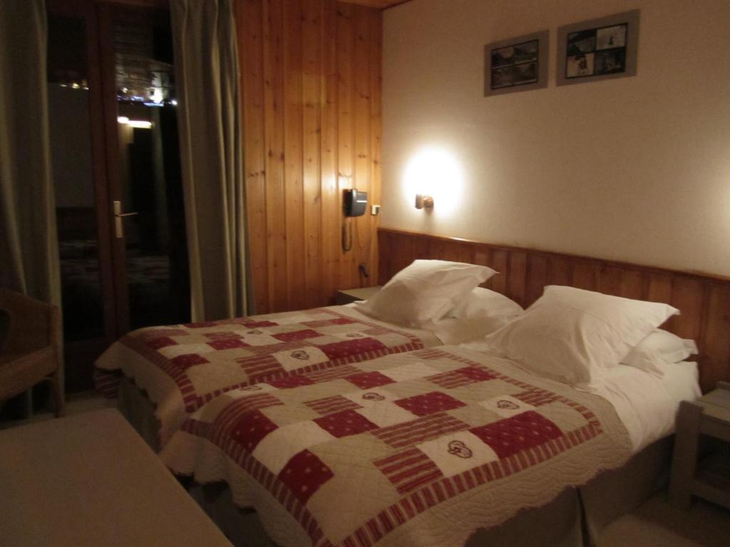 Beausoleil Bed and Breakfast Σαμονί Δωμάτιο φωτογραφία
